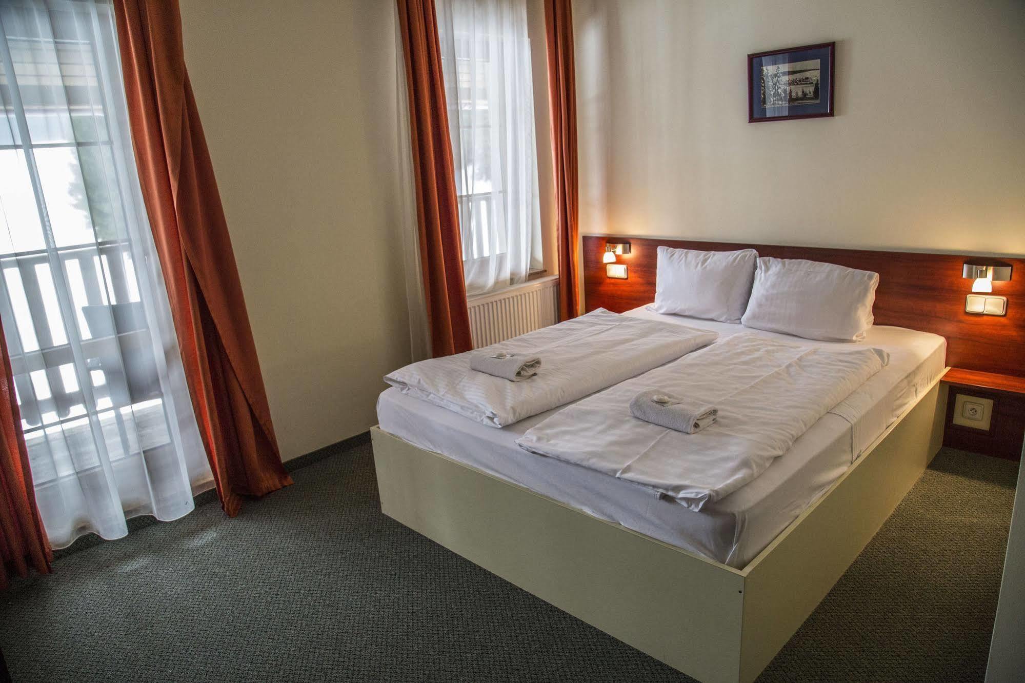 Aparthotel Ochsendorf Horní Blatná Extérieur photo