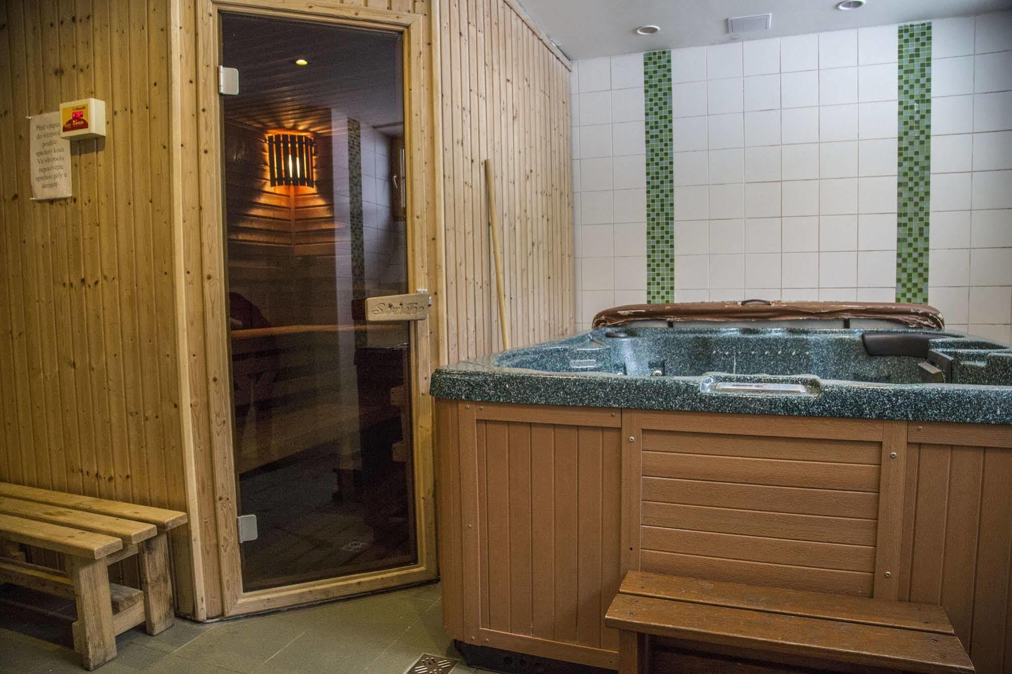 Aparthotel Ochsendorf Horní Blatná Extérieur photo